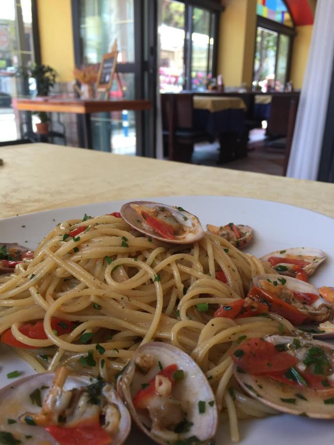 Casa Merano Residence & Ristorante Bibione - Apartments ภายนอก รูปภาพ